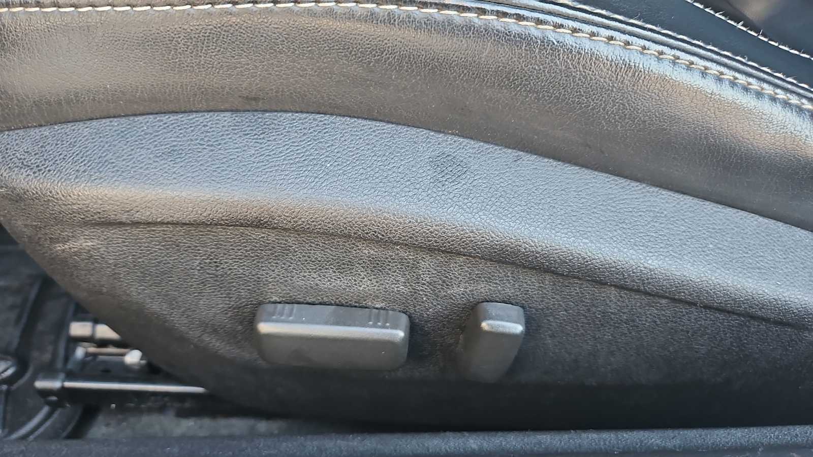 Thumbnail: 2012 Chevrolet Camaro - 14