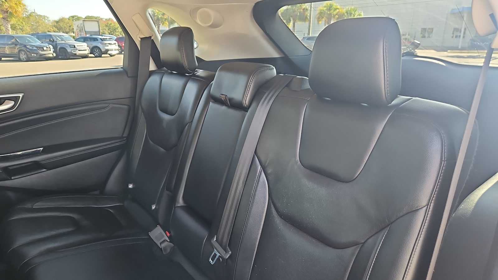 Thumbnail: 2020 Ford Edge - 24