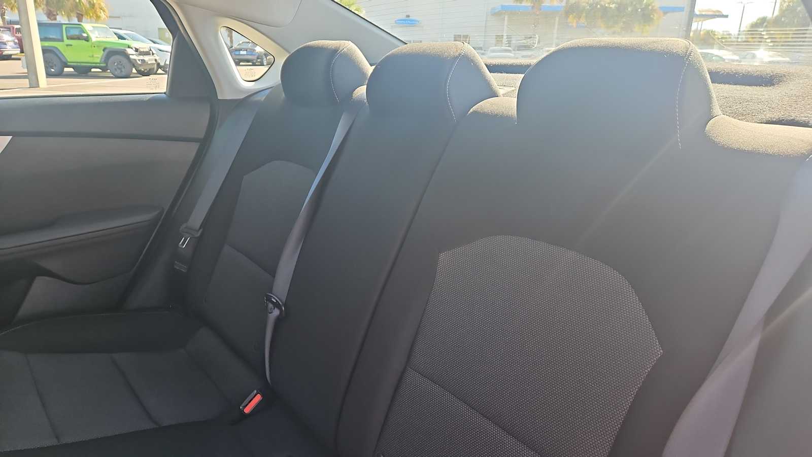 Thumbnail: 2023 Kia Forte - 24