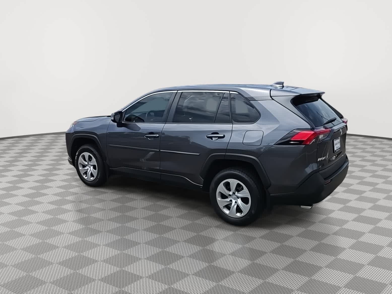 Thumbnail: 2022 Toyota RAV4 - 6