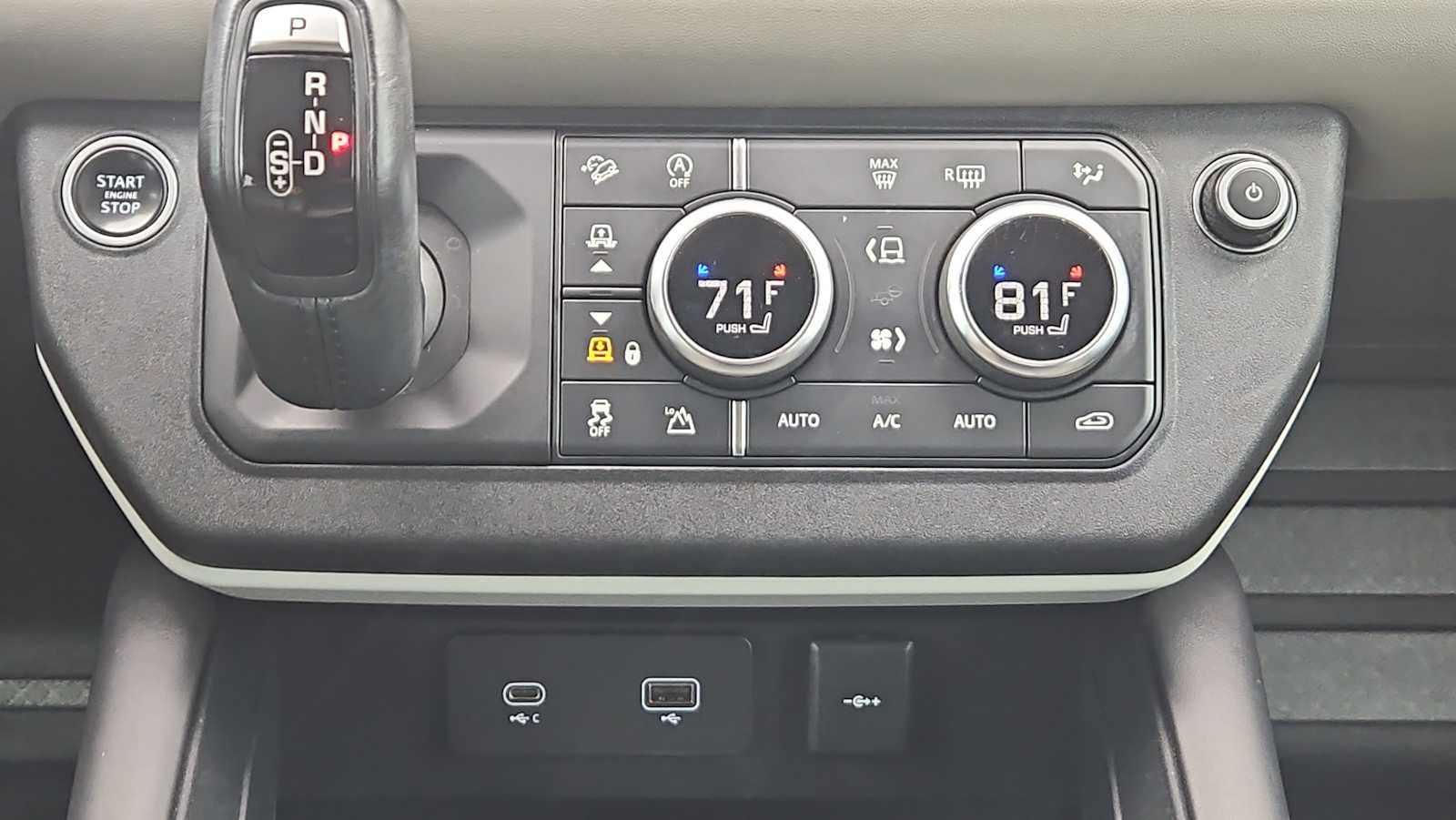 Thumbnail: 2020 Land Rover Defender - 17