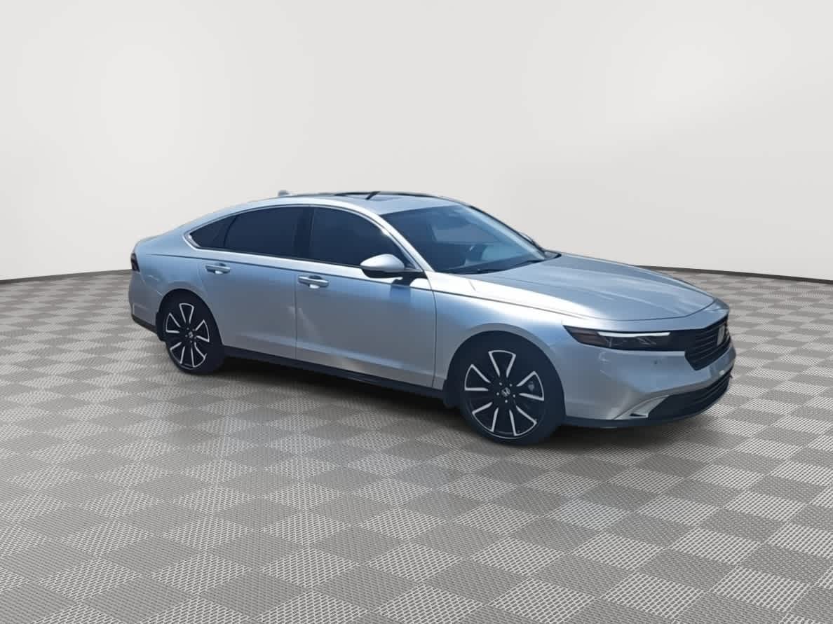 2024 Honda Accord Touring 2