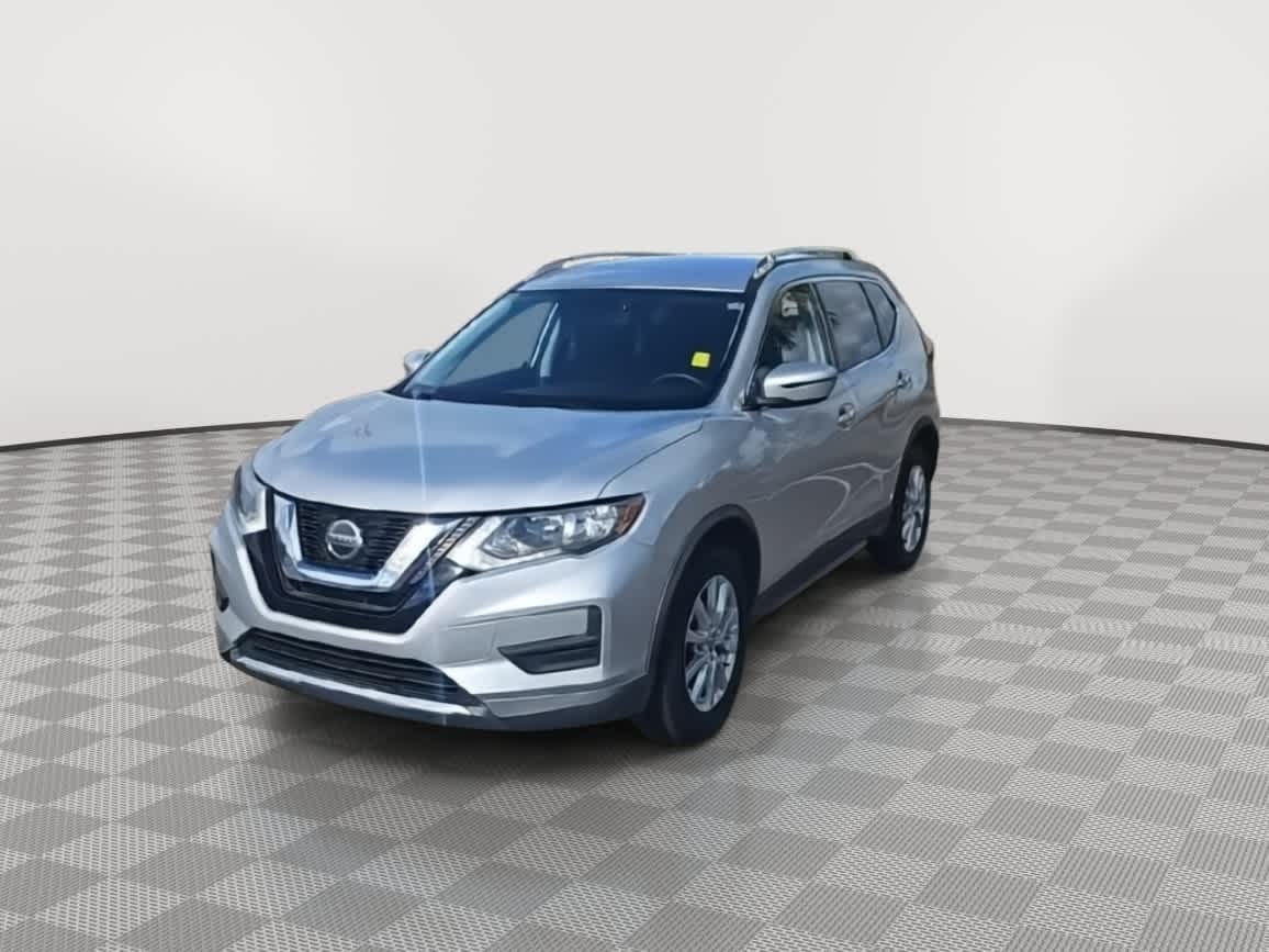 2019 Nissan Rogue SV photo 3