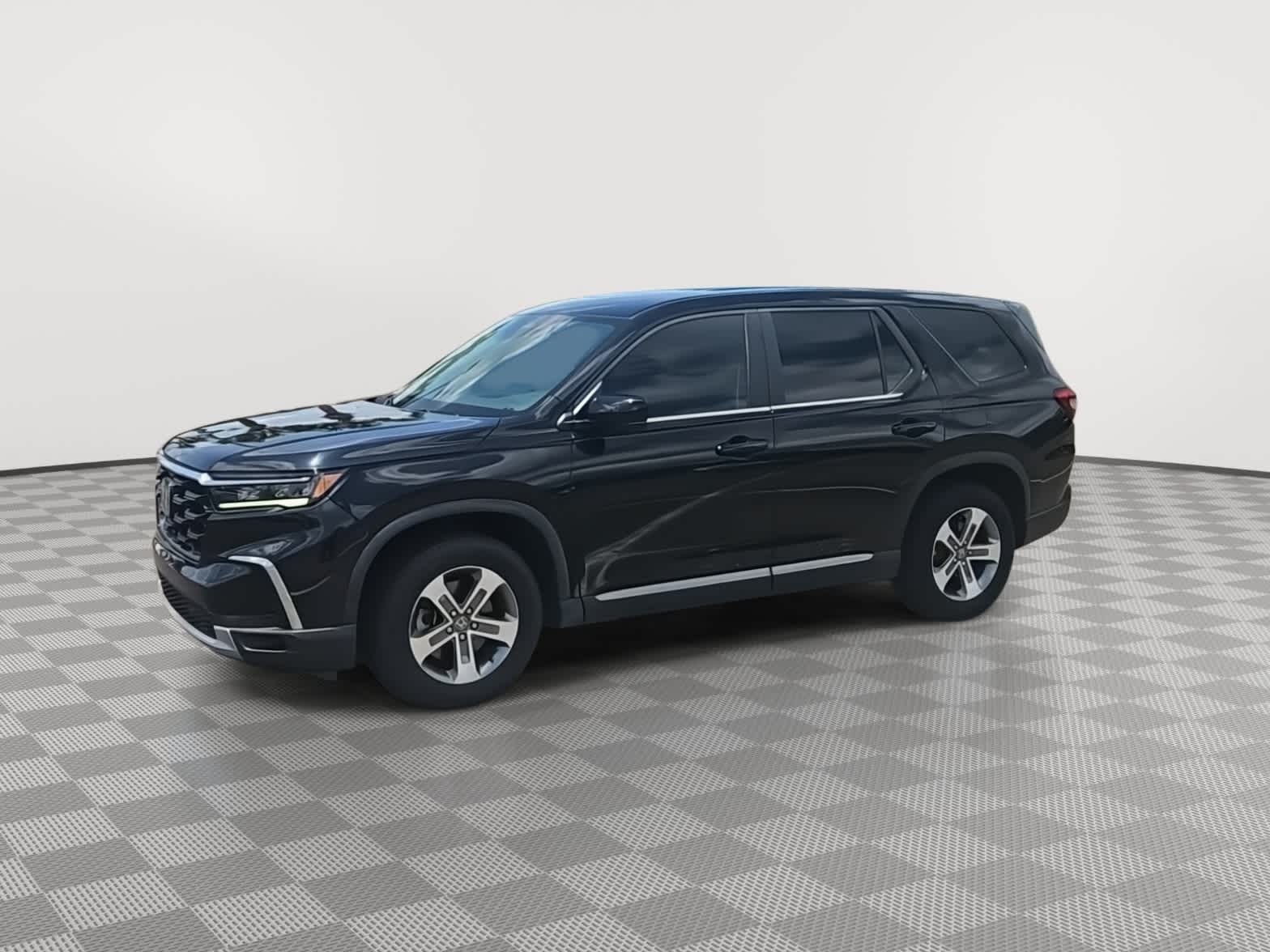 Thumbnail: 2023 Honda Pilot - 4