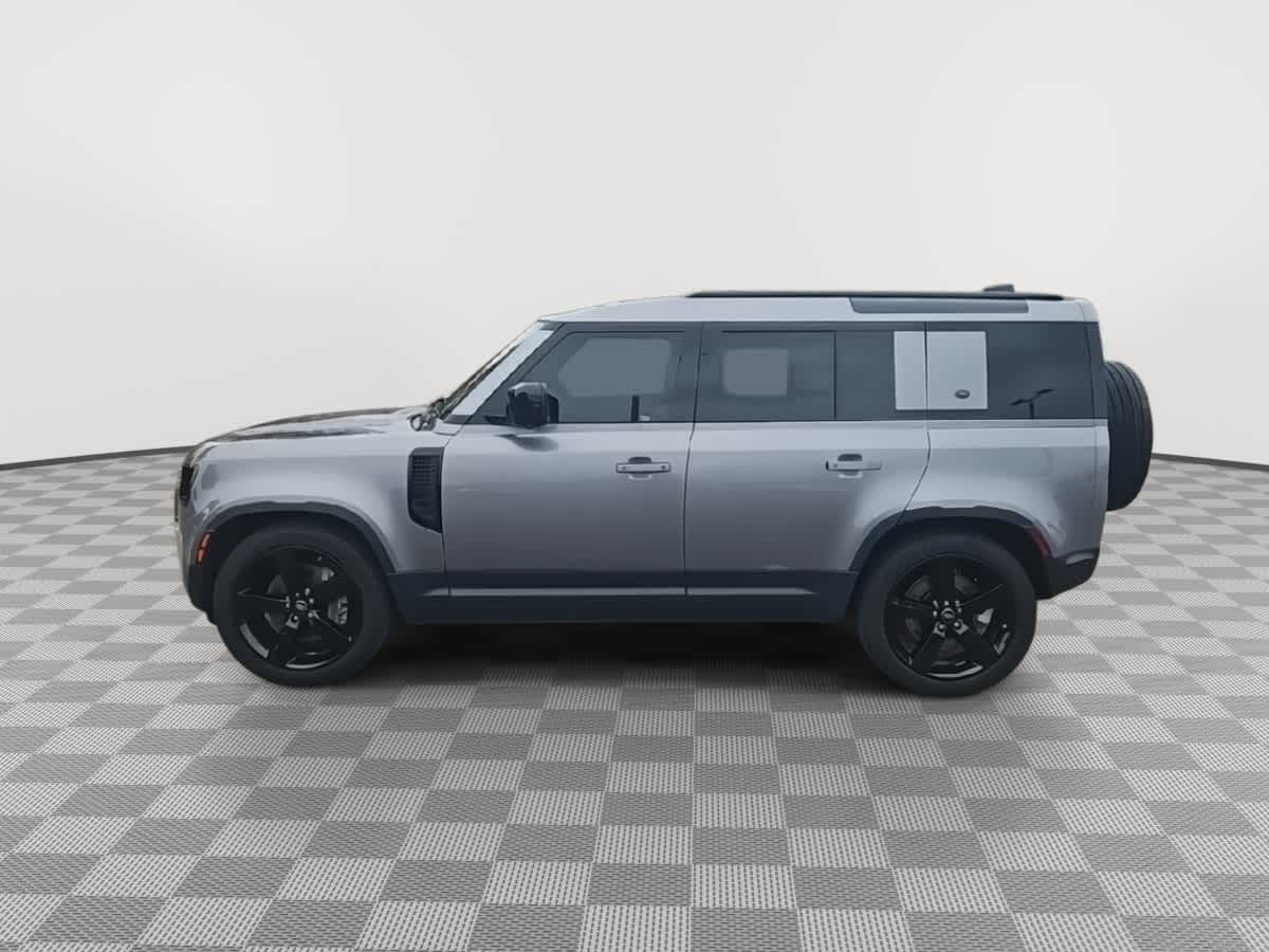 Thumbnail: 2020 Land Rover Defender - 5