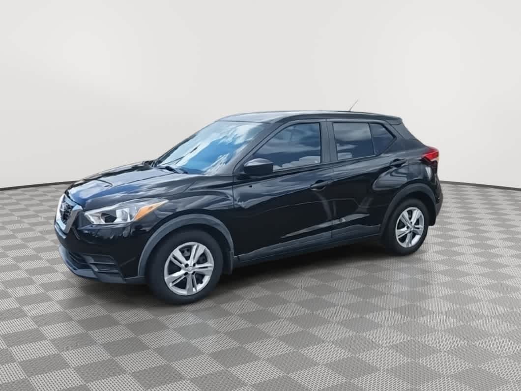 Thumbnail: 2020 Nissan Kicks - 4