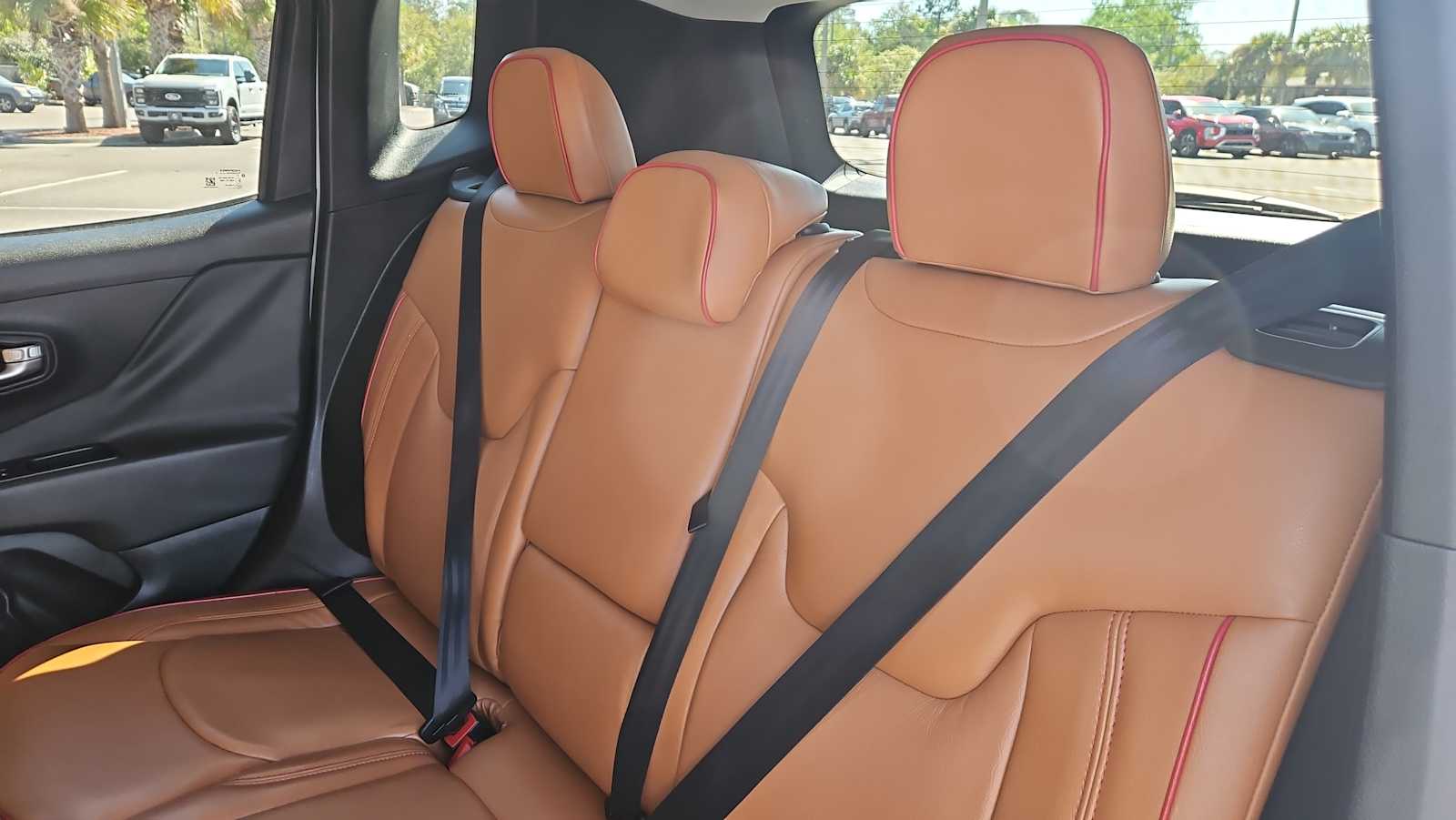 Thumbnail: 2020 Jeep Renegade - 24