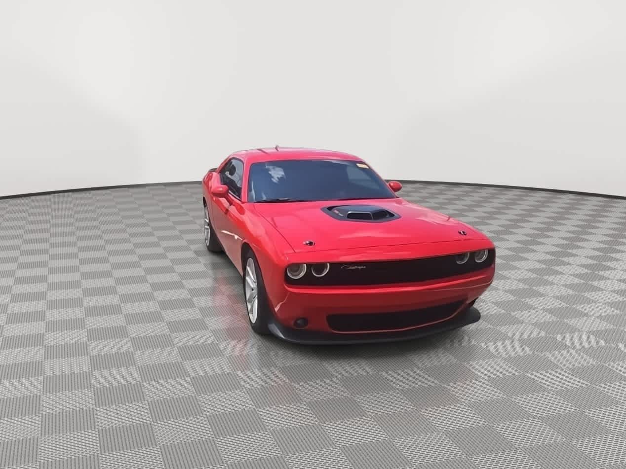 Thumbnail: 2016 Dodge Challenger - 3