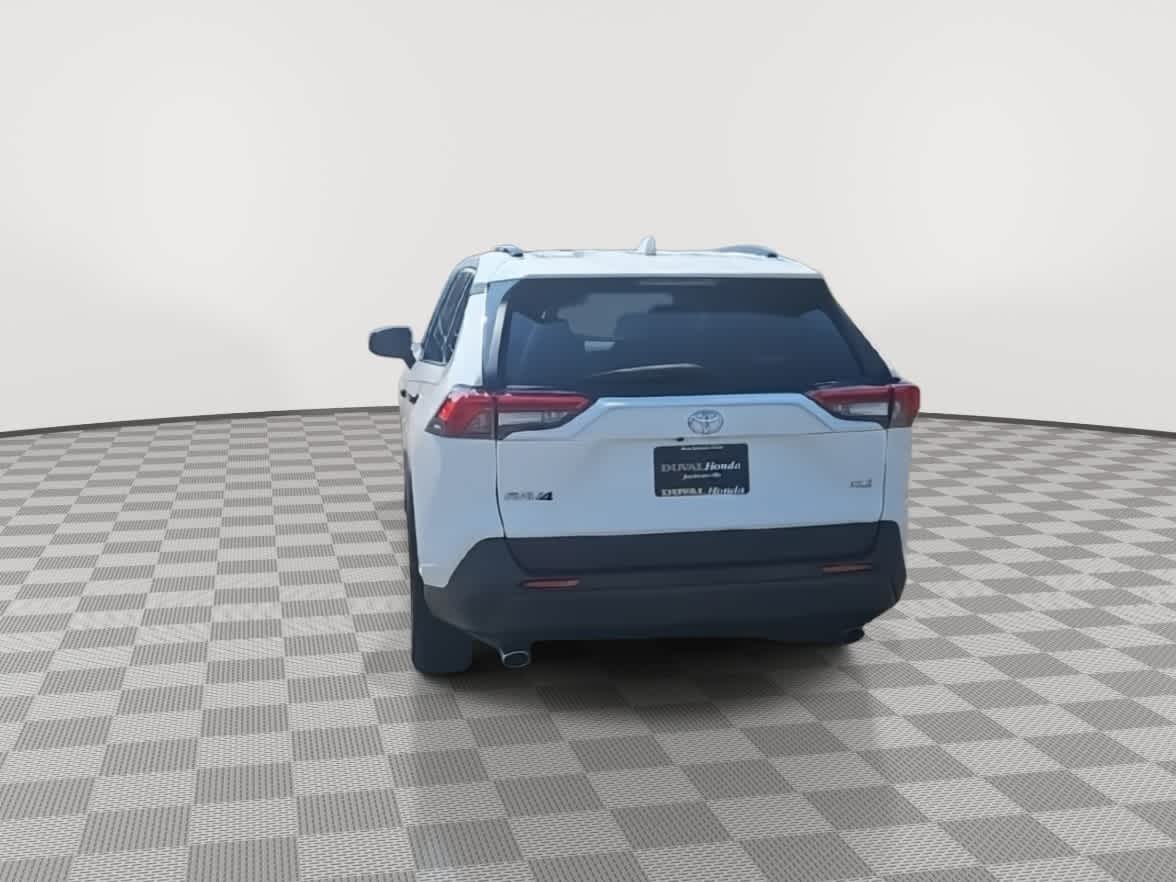 Thumbnail: 2020 Toyota RAV4 - 7