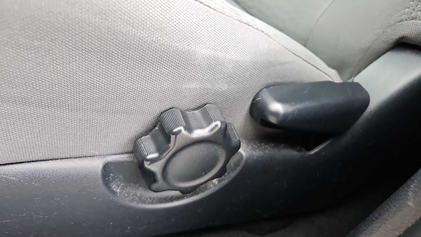 Thumbnail: 2019 Toyota Tacoma - 15