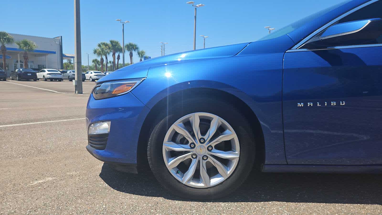 Thumbnail: 2023 Chevrolet Malibu - 18