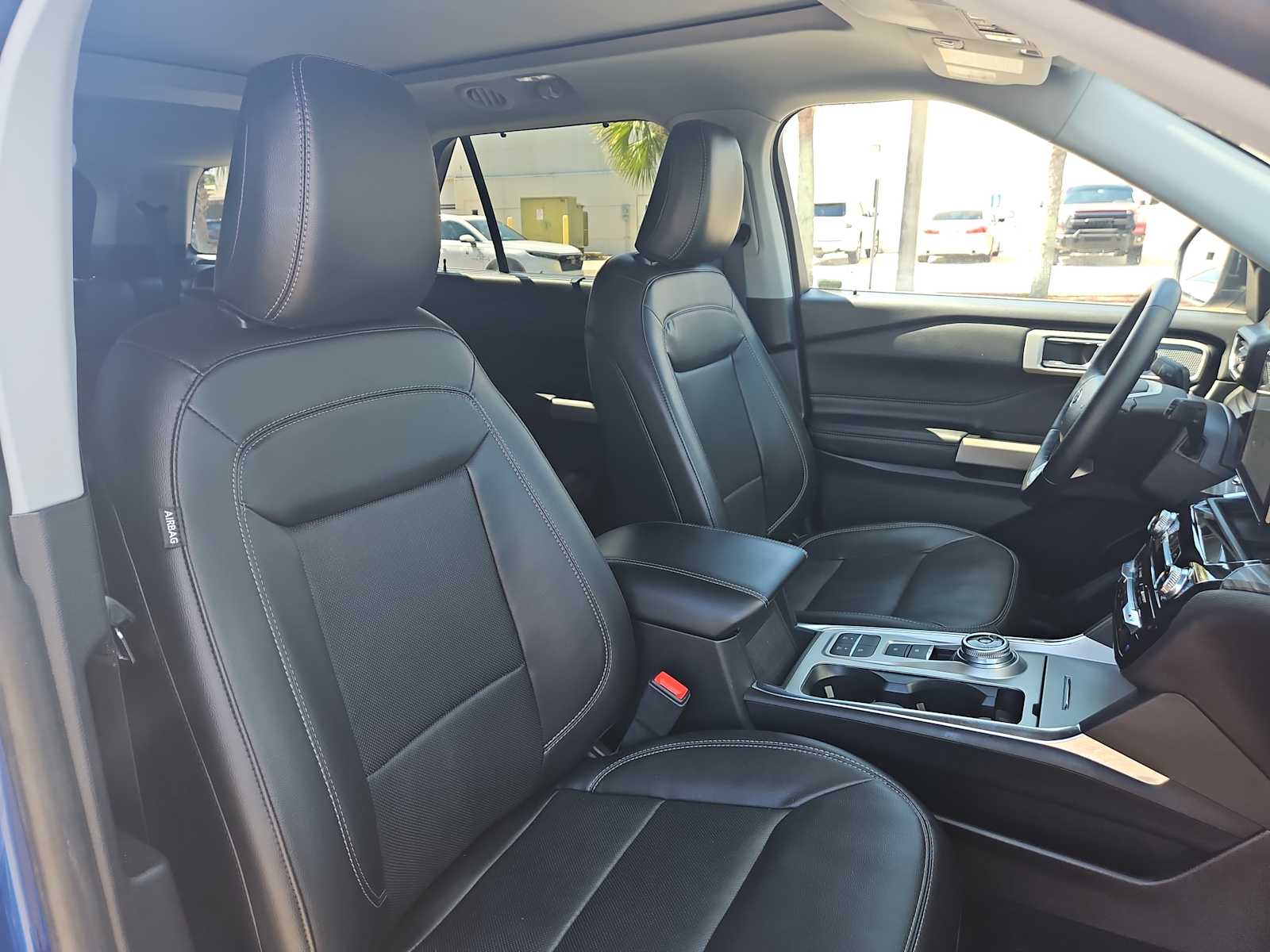 Thumbnail: 2022 Ford Explorer - 27
