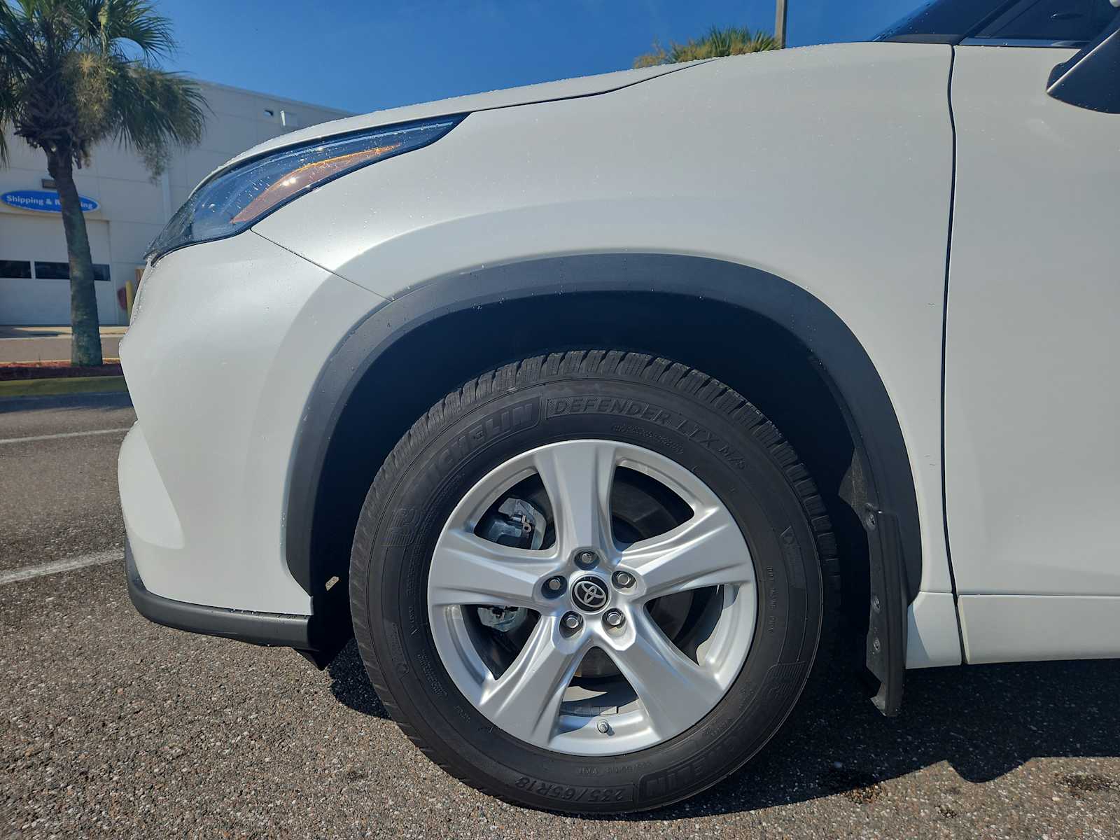 Thumbnail: 2022 Toyota Highlander - 18
