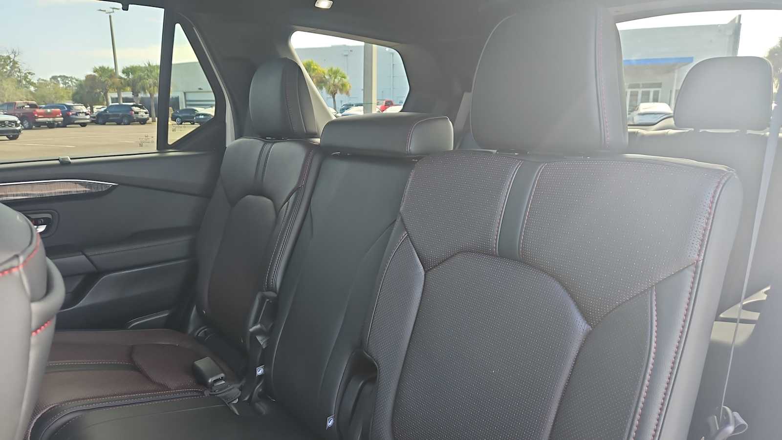 Thumbnail: 2025 Honda Pilot - 25