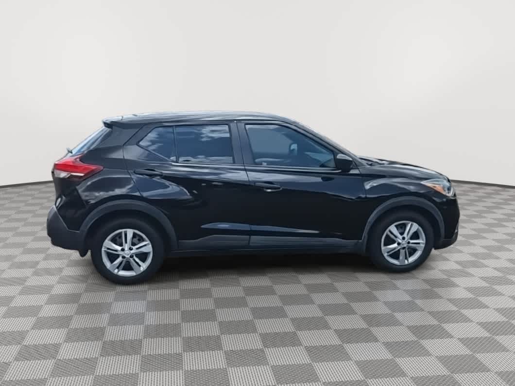 Thumbnail: 2020 Nissan Kicks - 9