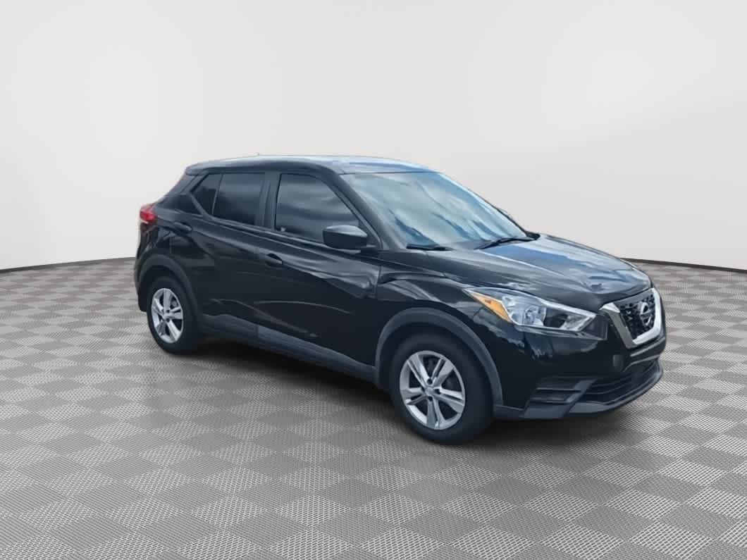 Thumbnail: 2020 Nissan Kicks - 2