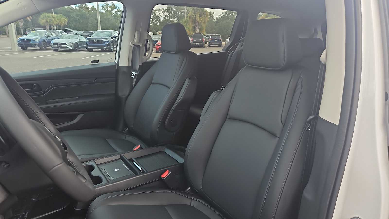 2026 Honda Odyssey EX-L - Photo 12