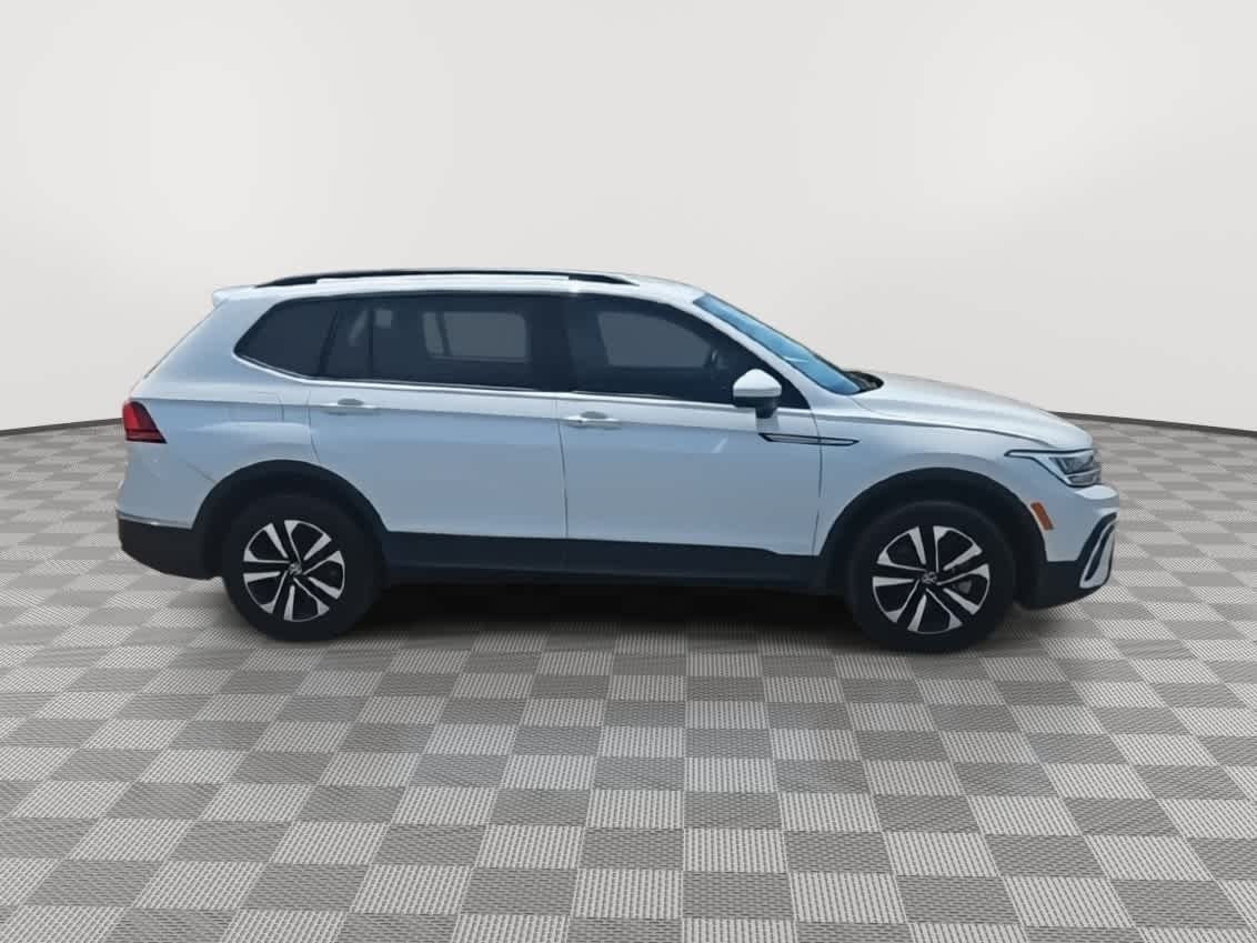 Thumbnail: 2022 Volkswagen Tiguan - 9