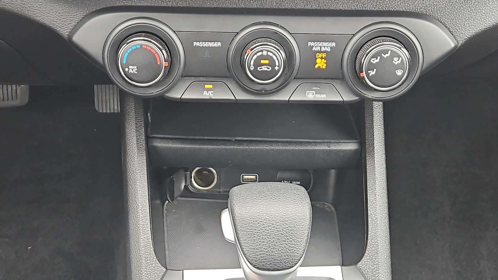 Thumbnail: 2023 Kia Forte - 16