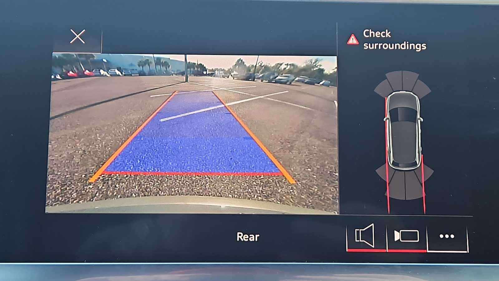 Thumbnail: 2022 Audi Q3 - 24