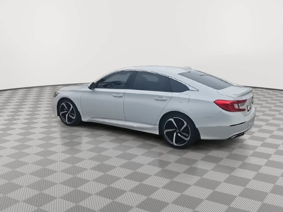 Thumbnail: 2018 Honda Accord - 6