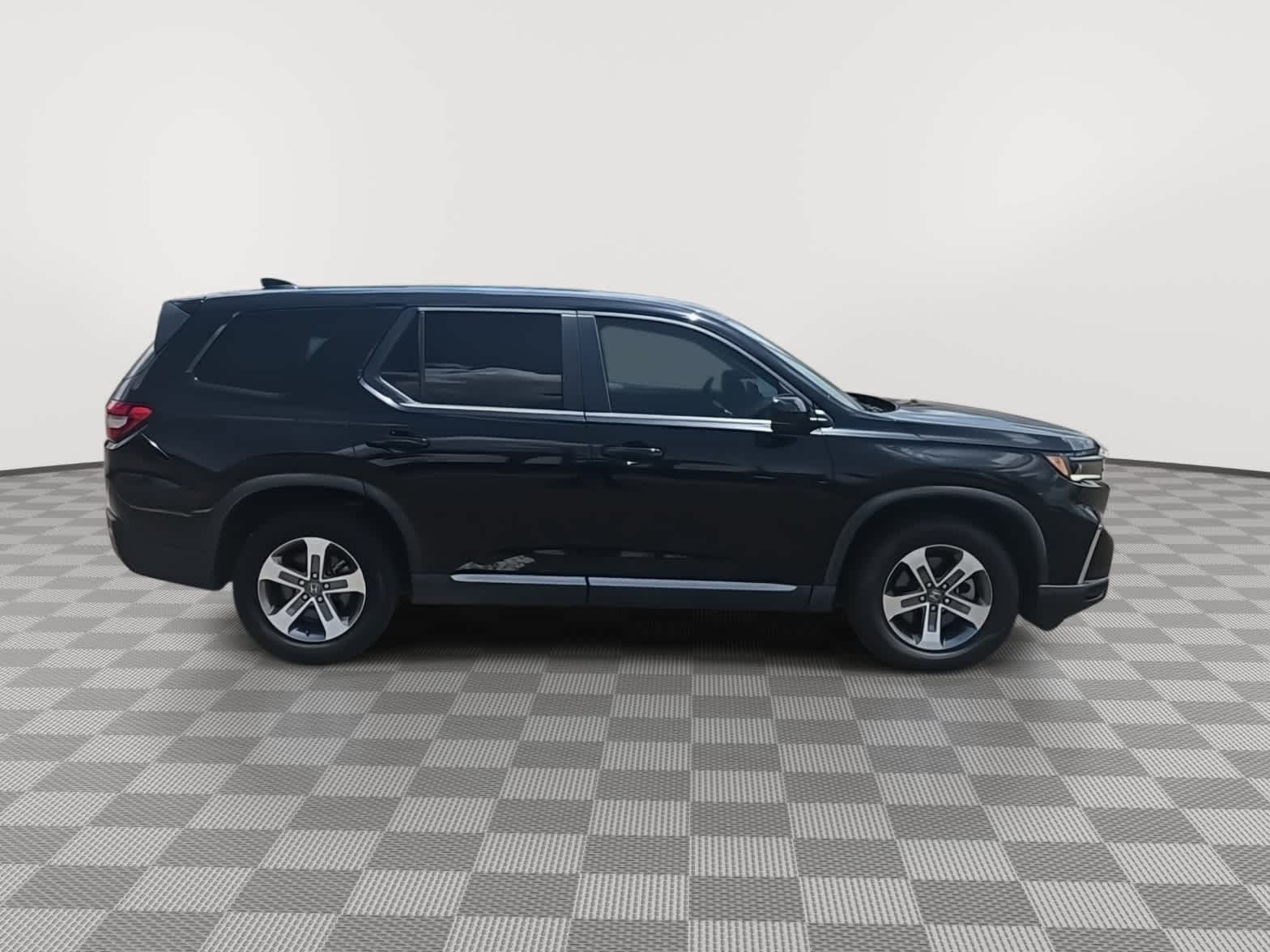 Thumbnail: 2023 Honda Pilot - 9