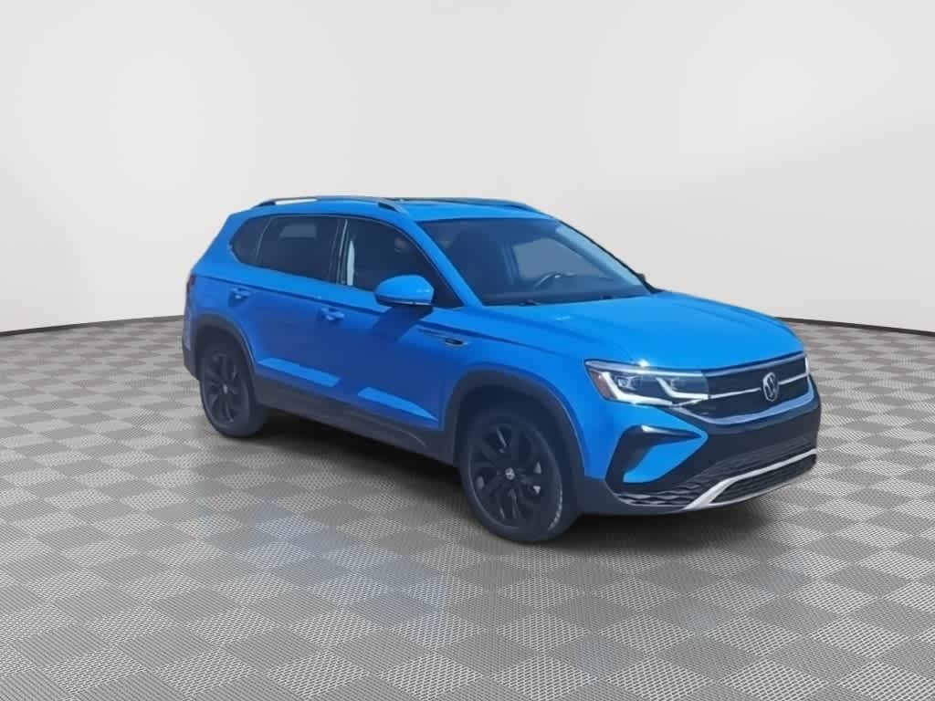 Thumbnail: 2022 Volkswagen Taos - 2