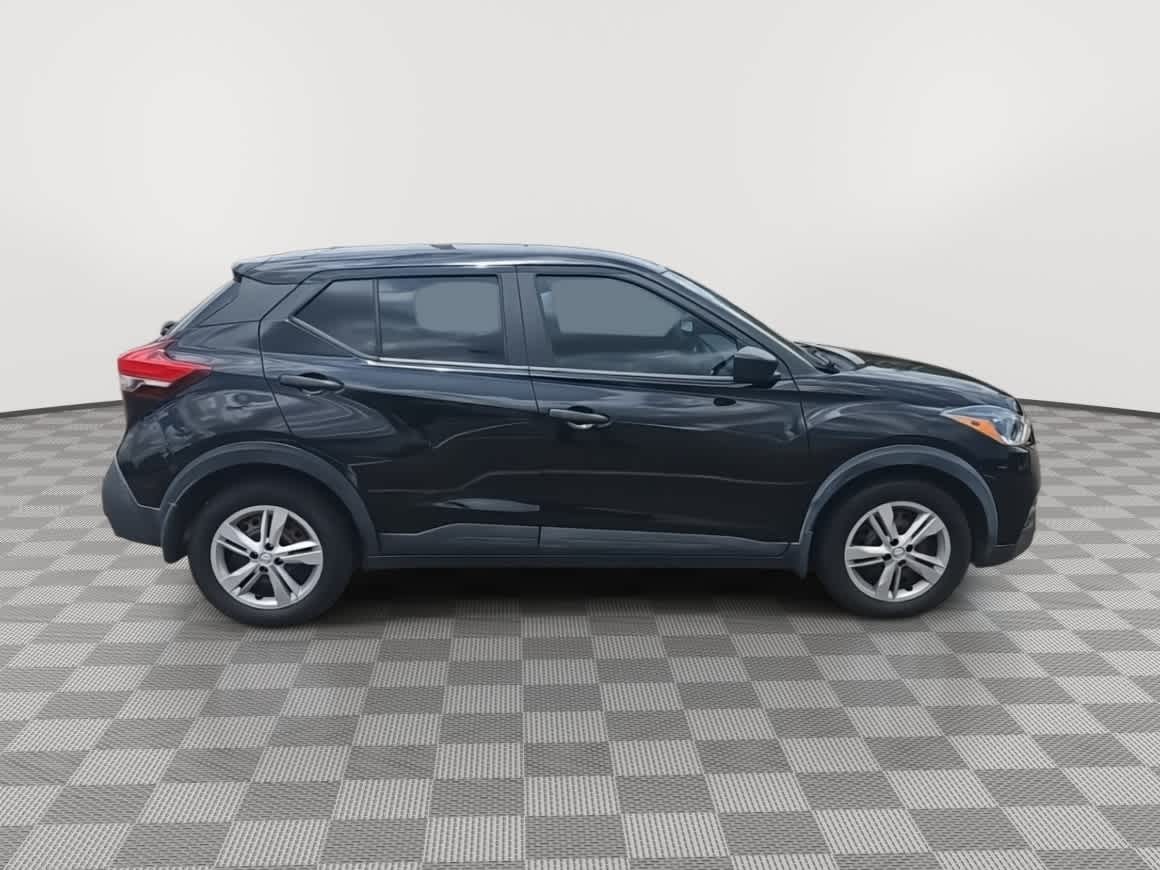 Thumbnail: 2020 Nissan Kicks - 9