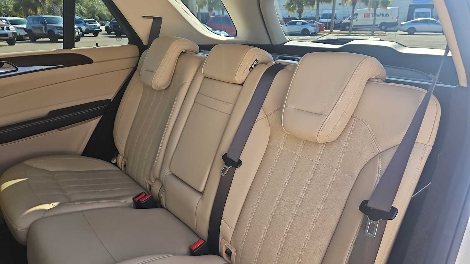 Thumbnail: 2016 Mercedes-Benz GLE - 25