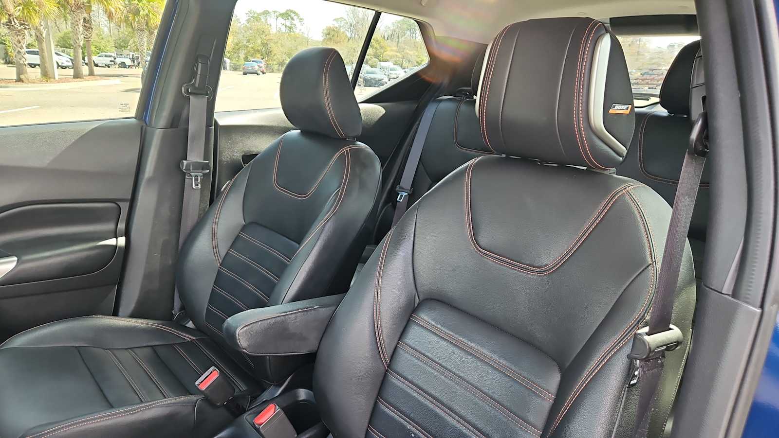 Thumbnail: 2019 Nissan Kicks - 13