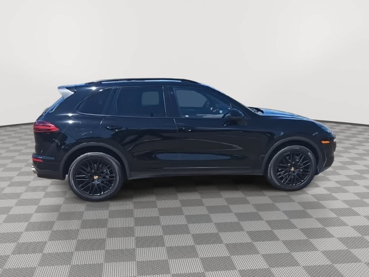 Thumbnail: 2017 Porsche Cayenne - 9
