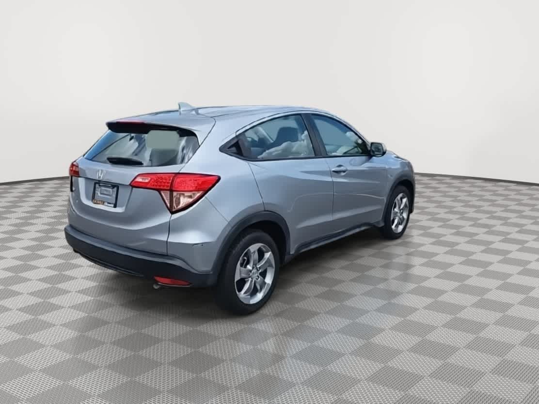 Thumbnail: 2018 Honda HR-V - 8