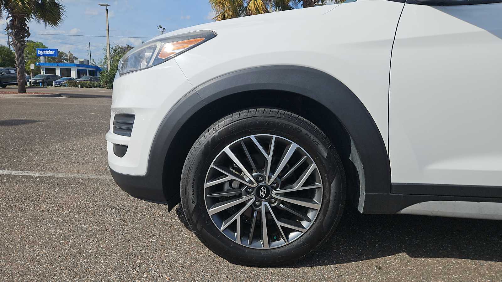 Thumbnail: 2019 Hyundai Tucson - 18