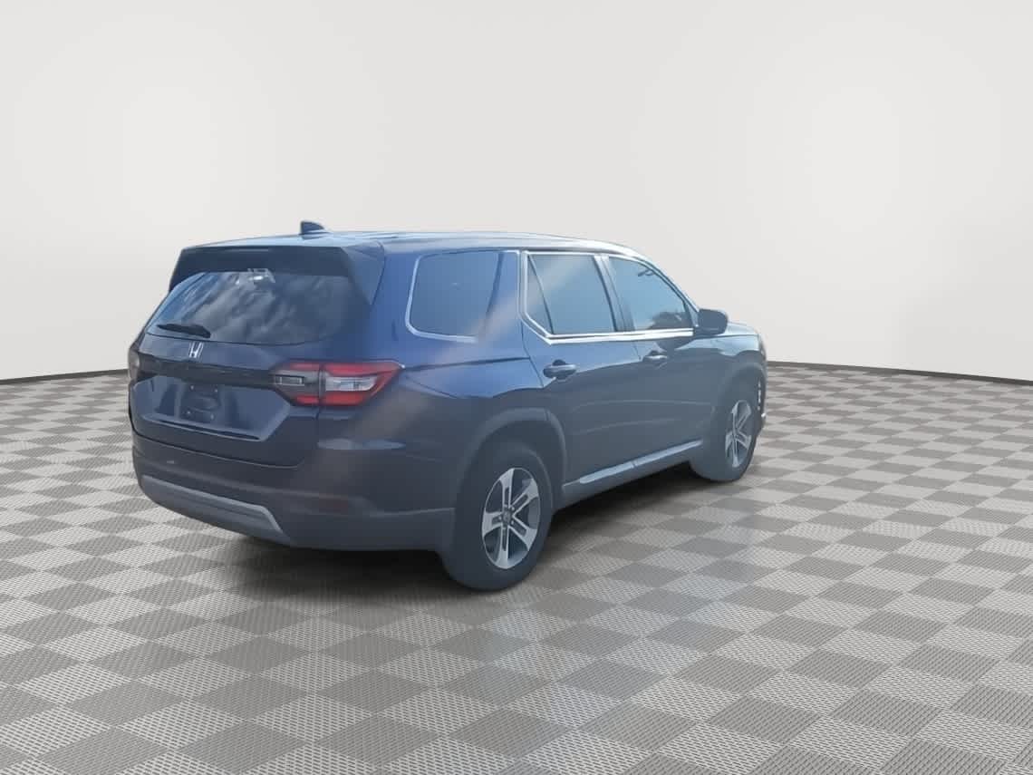 Thumbnail: 2023 Honda Pilot - 8