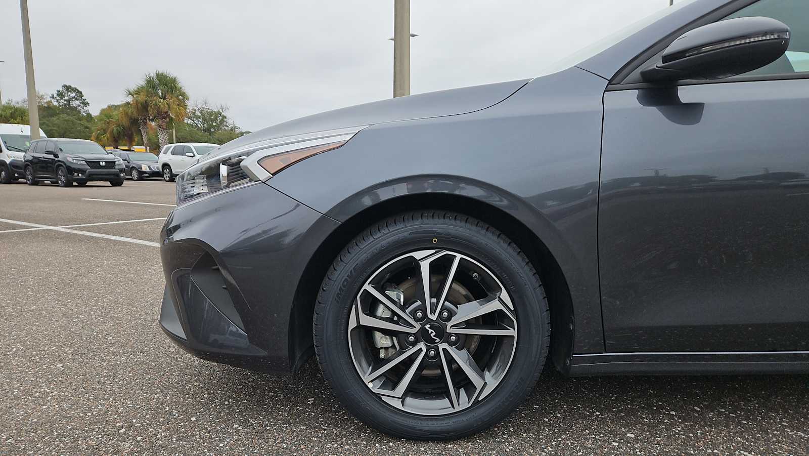 Thumbnail: 2023 Kia Forte - 18