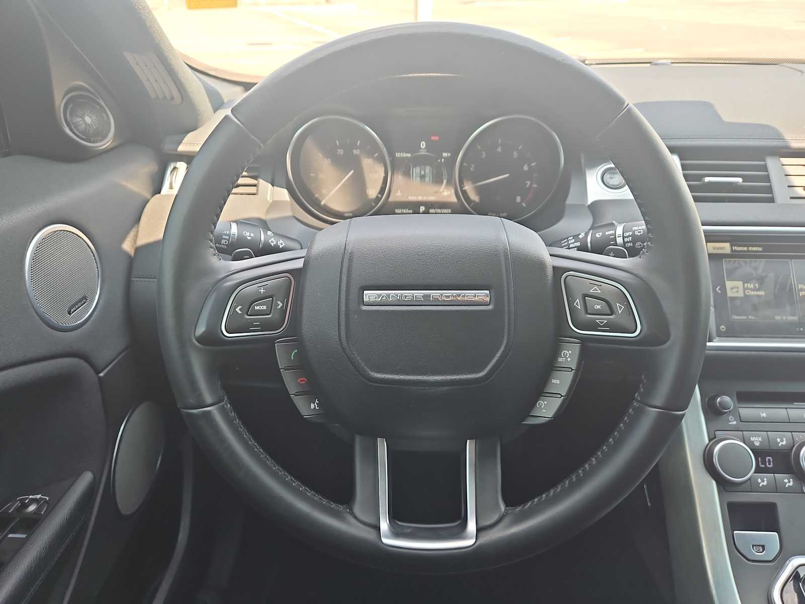 Thumbnail: 2016 Land Rover Range Rover Evoque - 11