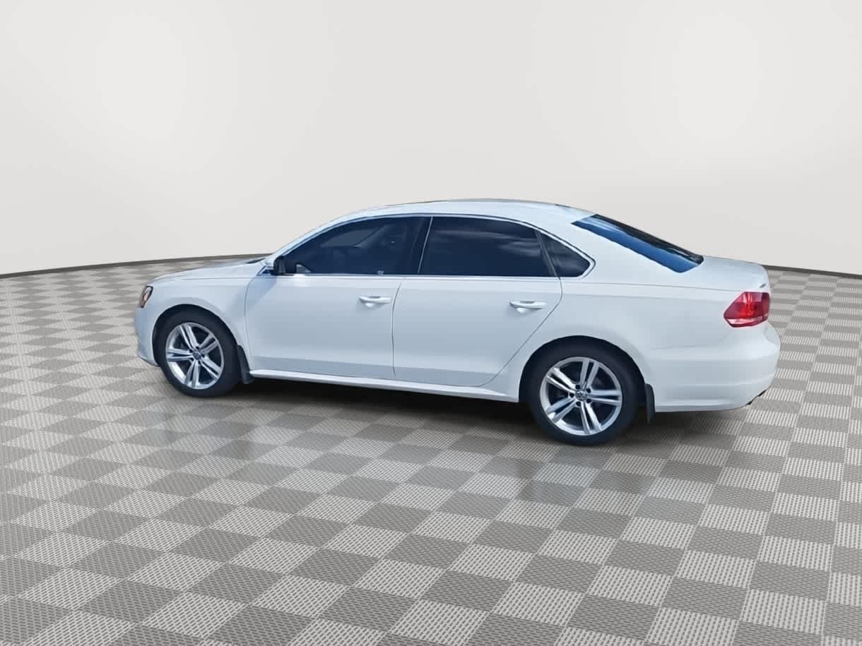 Thumbnail: 2015 Volkswagen Passat - 6
