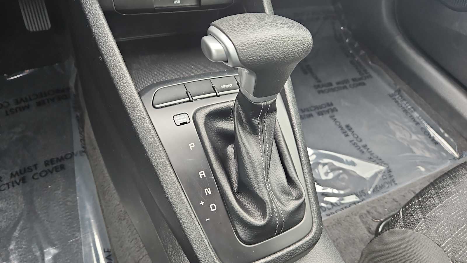 Thumbnail: 2023 Kia Rio - 21