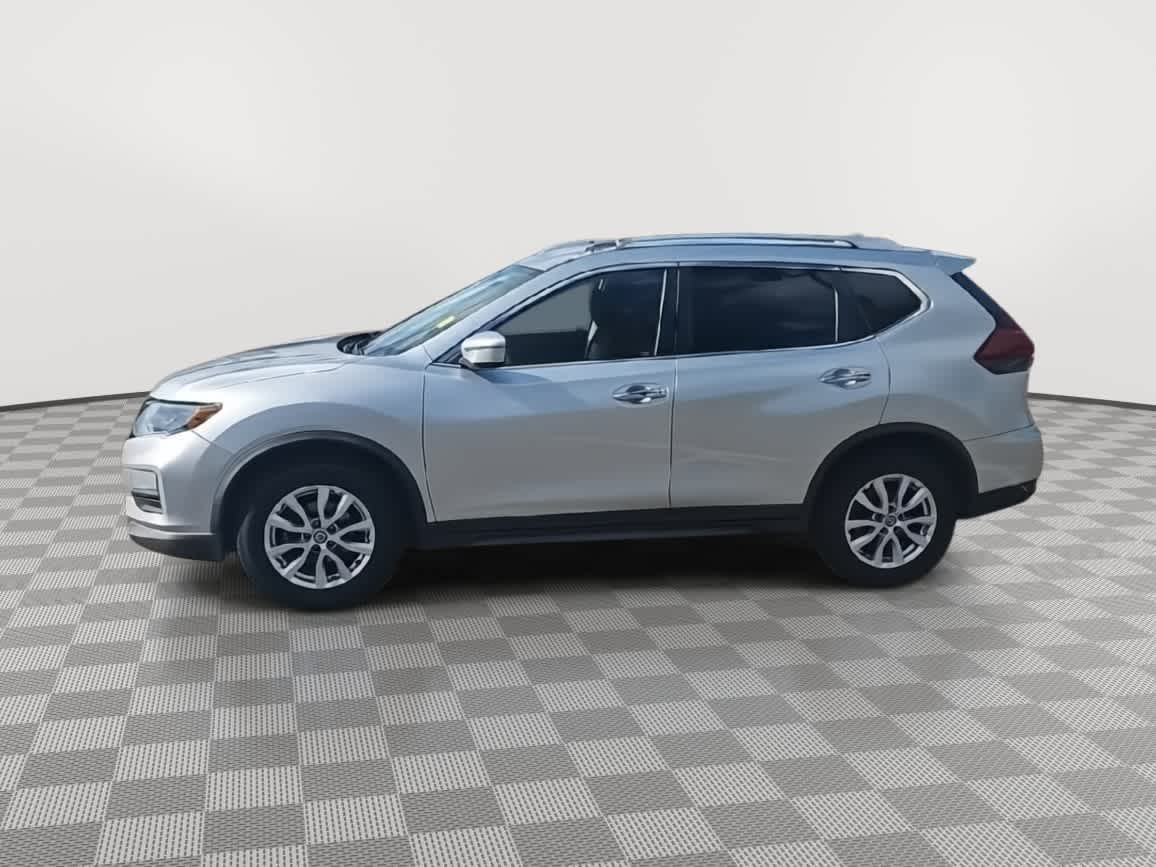 Thumbnail: 2019 Nissan Rogue - 4