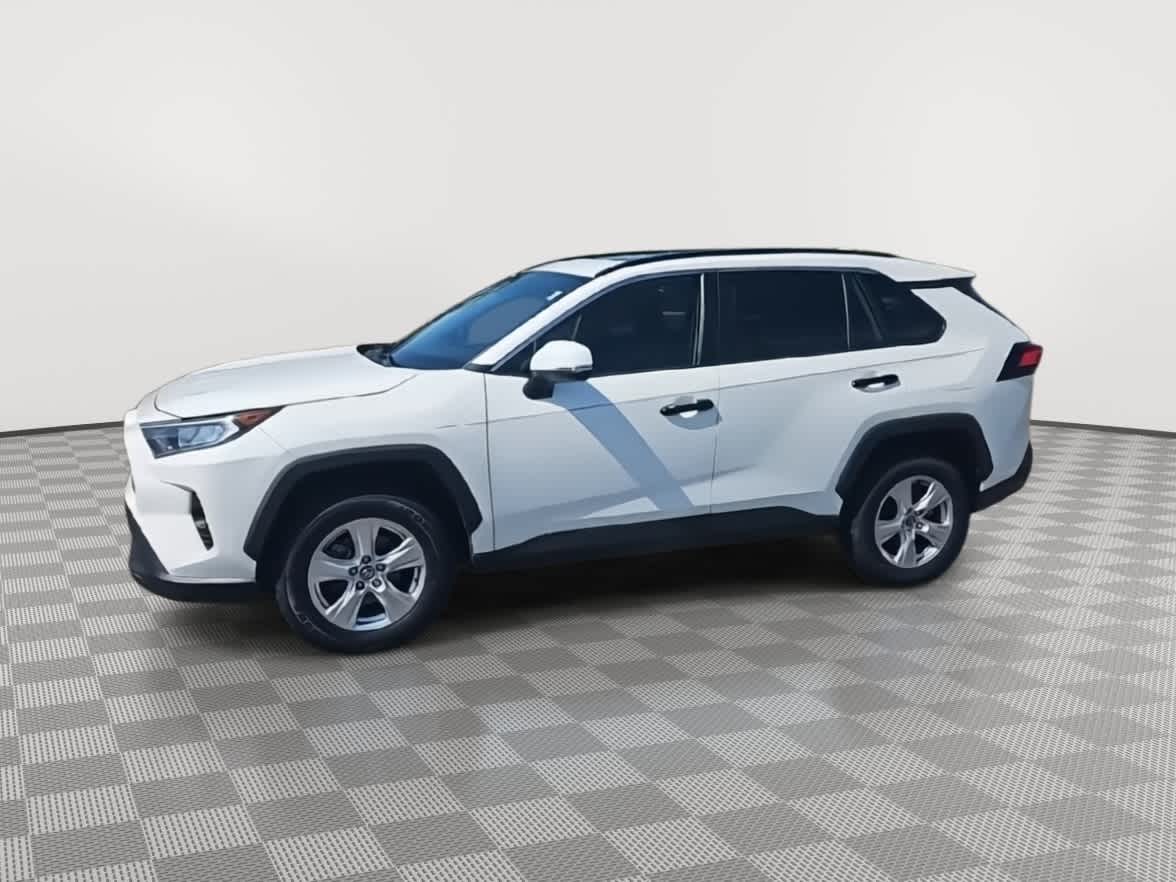 Thumbnail: 2020 Toyota RAV4 - 4