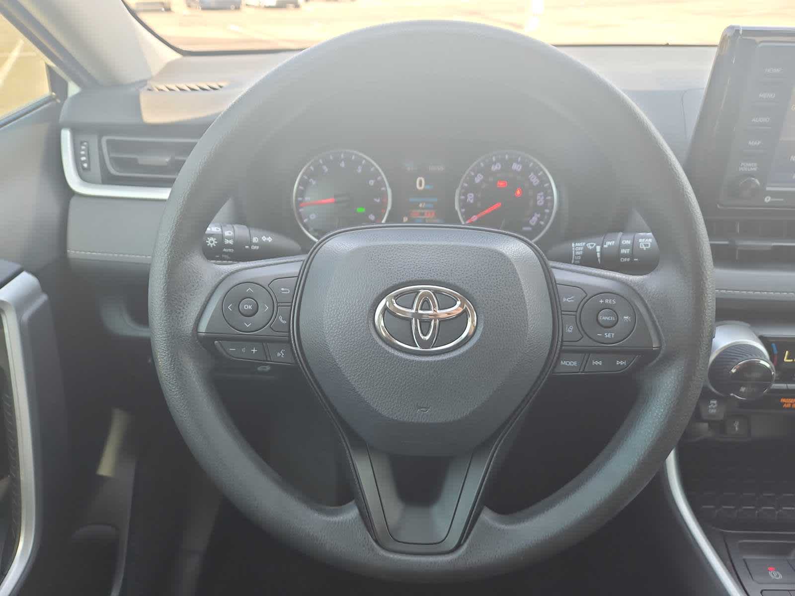Thumbnail: 2020 Toyota RAV4 - 11