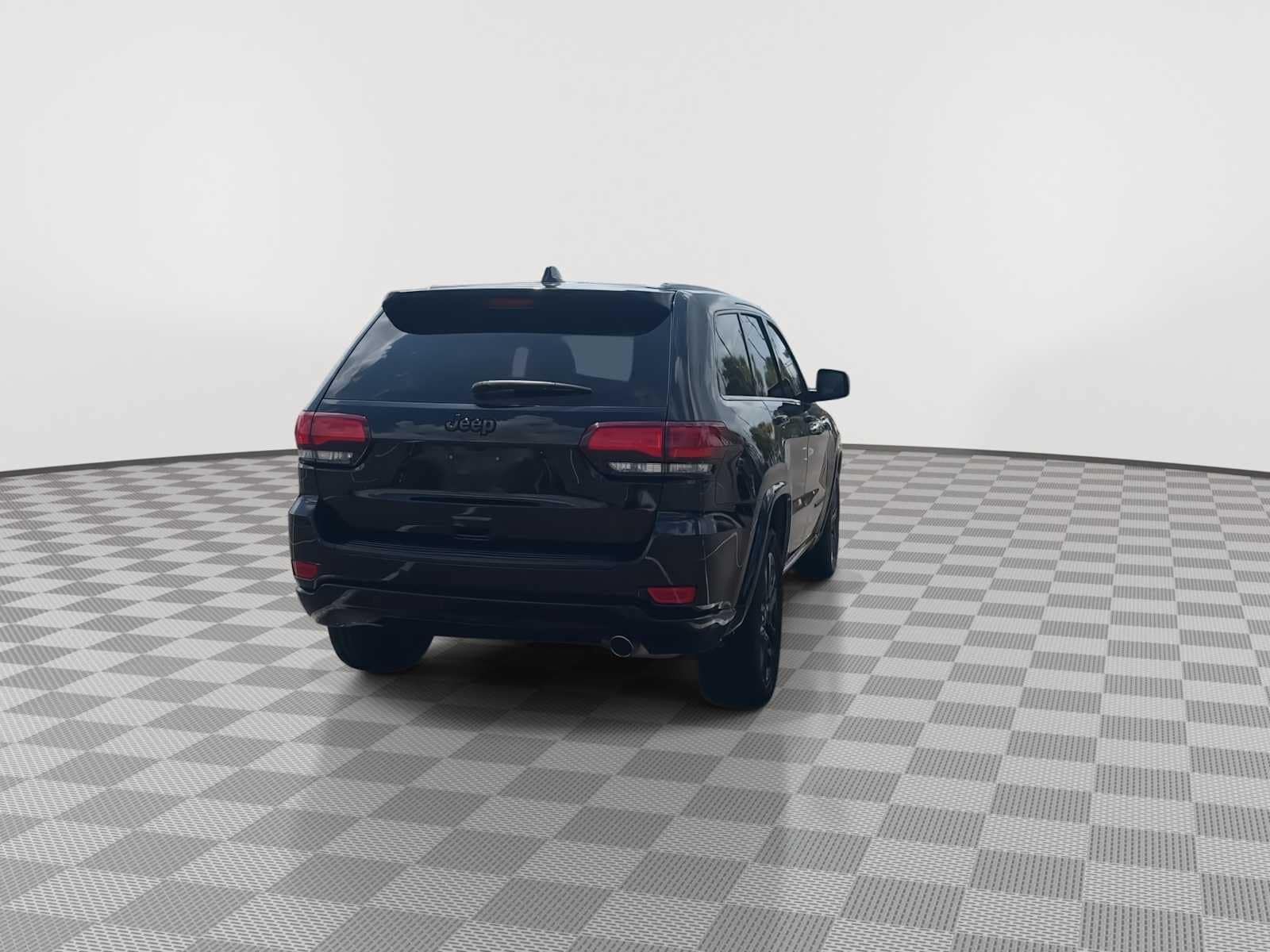 Thumbnail: 2022 Jeep Grand Cherokee - 7