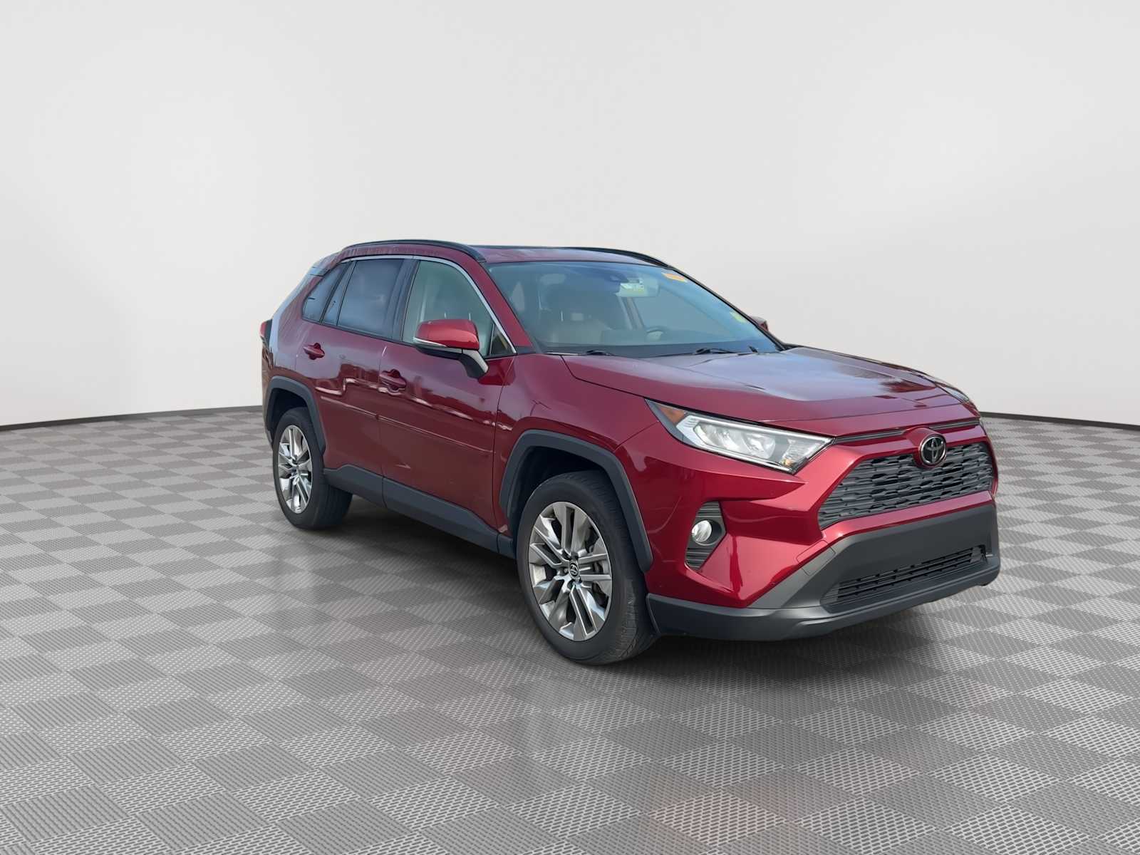 2021 Toyota RAV4 XLE Premium photo 2