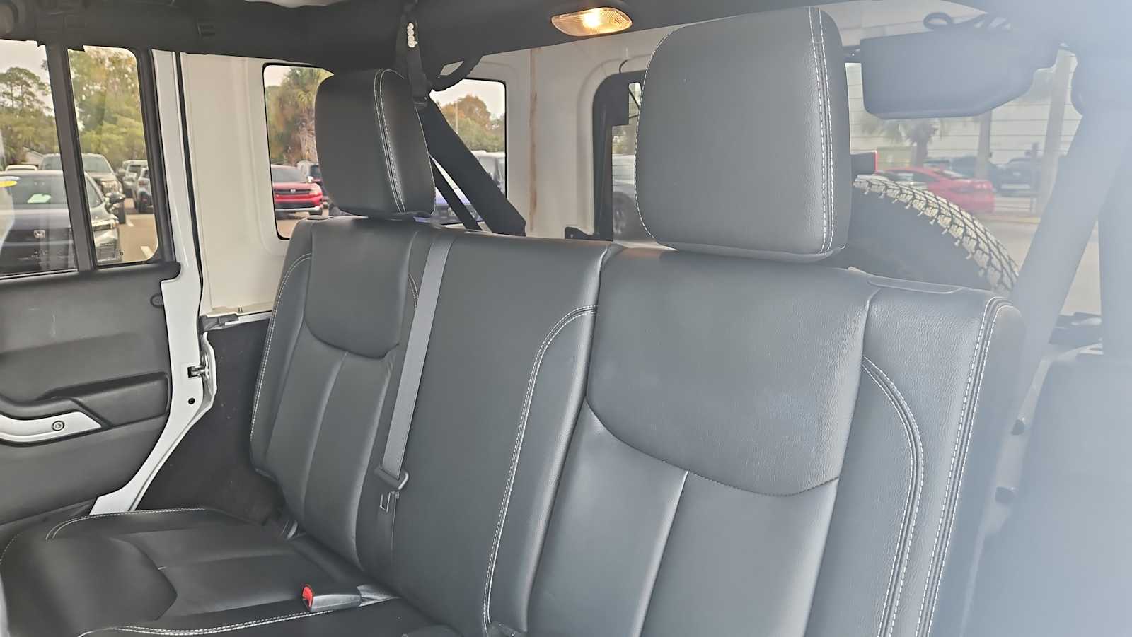 Thumbnail: 2017 Jeep Wrangler - 23