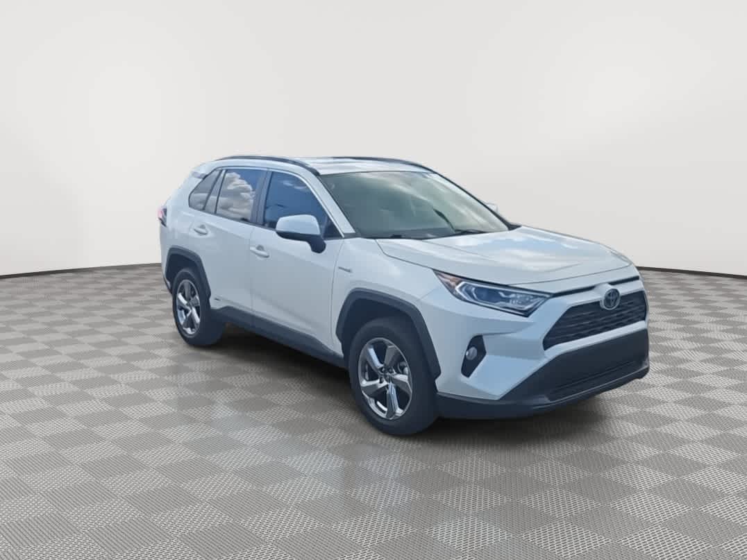 2021 Toyota RAV4 XLE Premium 2