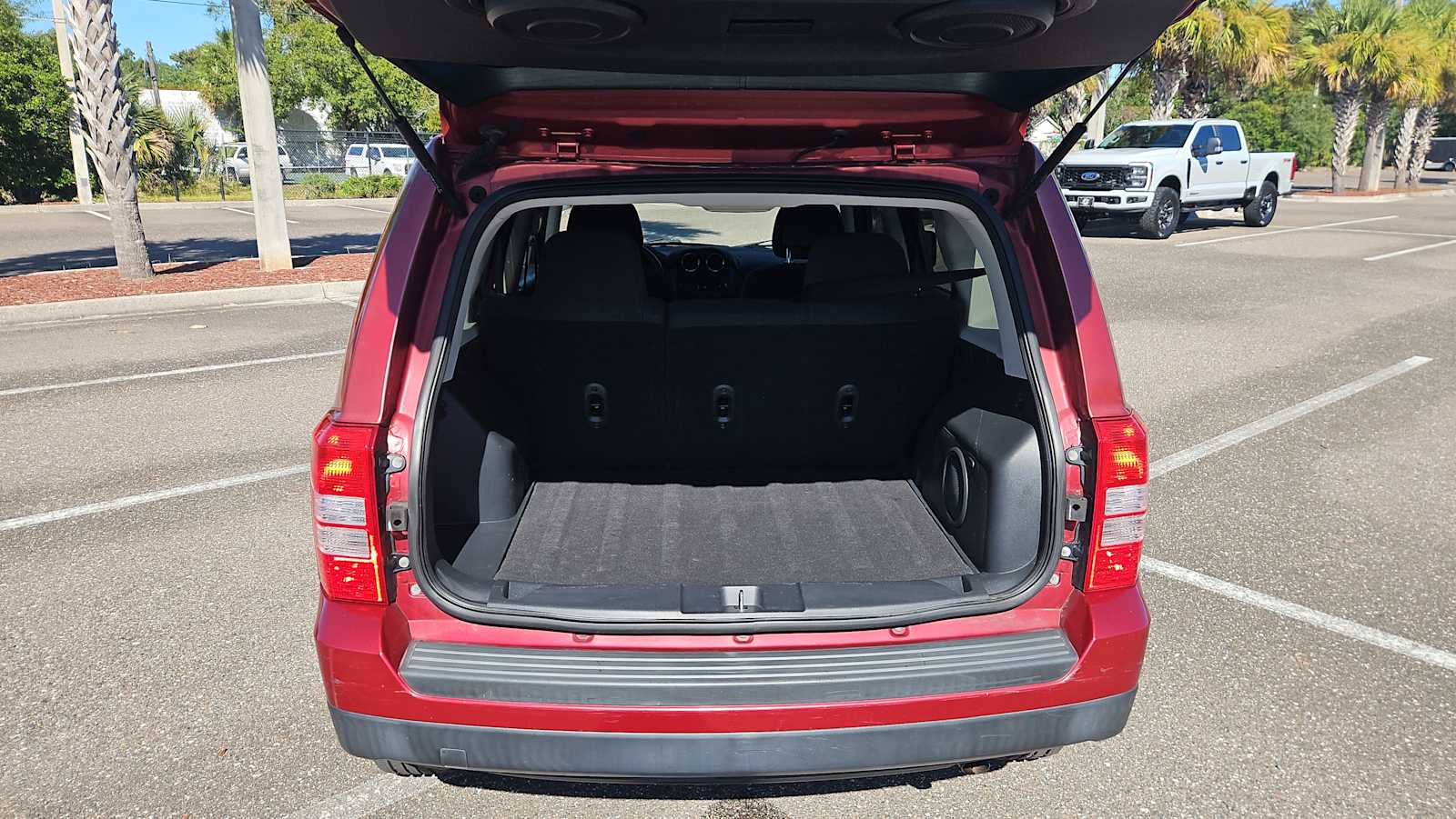 Thumbnail: 2012 Jeep Patriot - 20