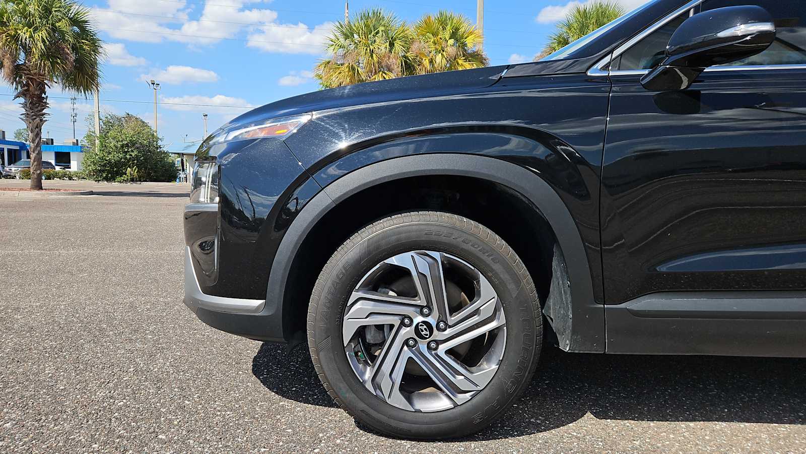 Thumbnail: 2023 Hyundai Santa Fe - 18