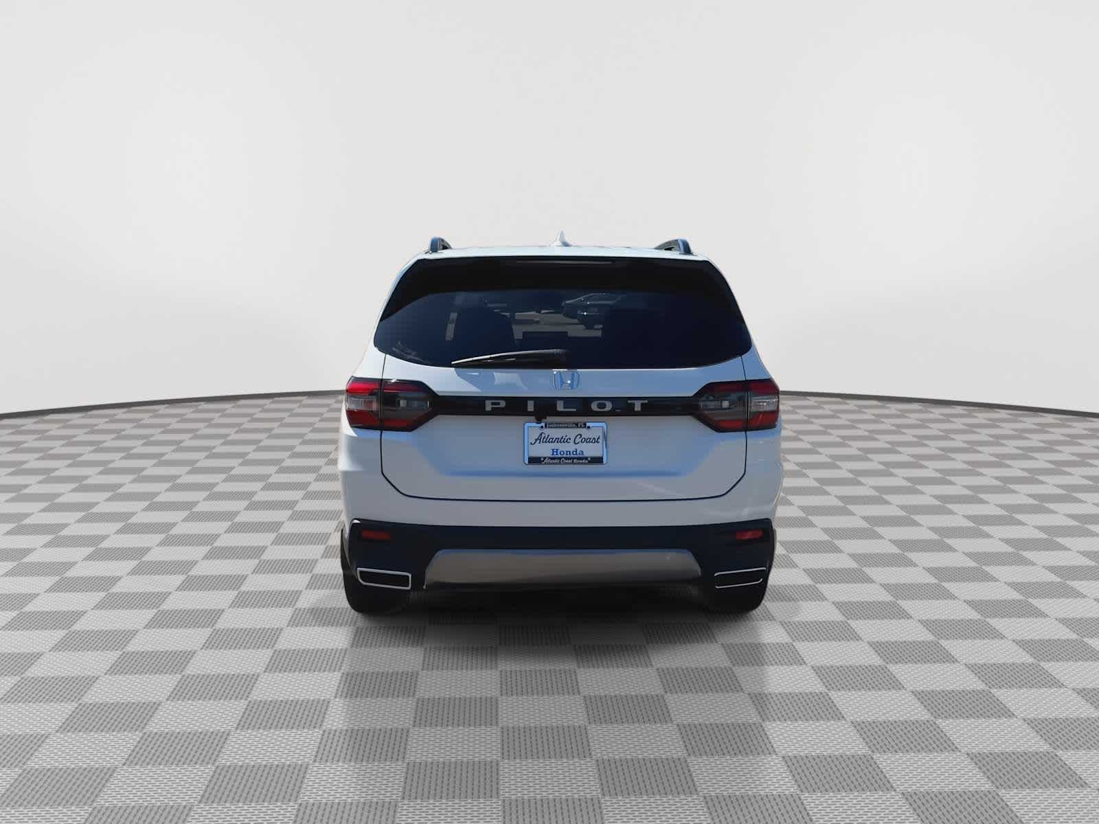 Thumbnail: 2026 Honda Pilot - 7