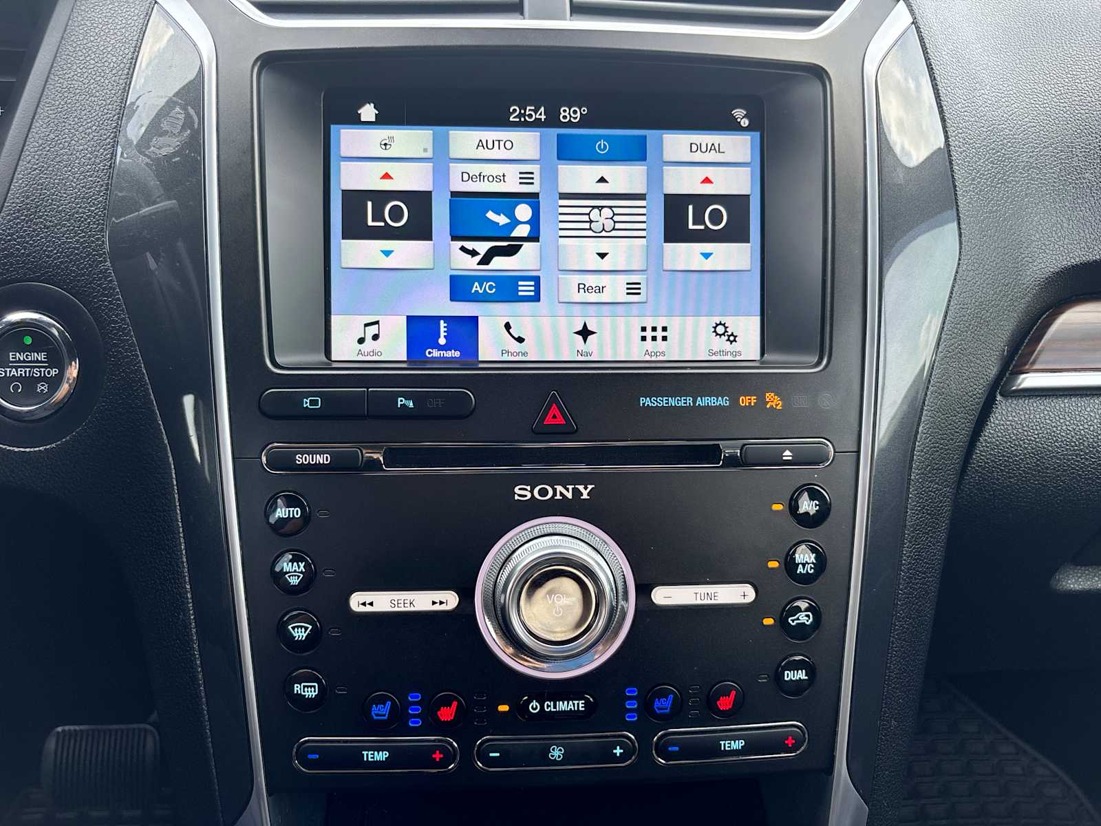 Thumbnail: 2017 Ford Explorer - 15