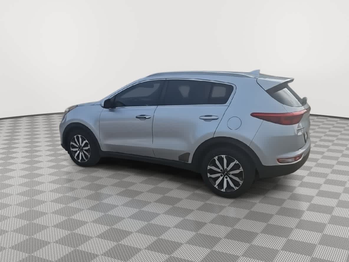 Thumbnail: 2017 Kia Sportage - 6